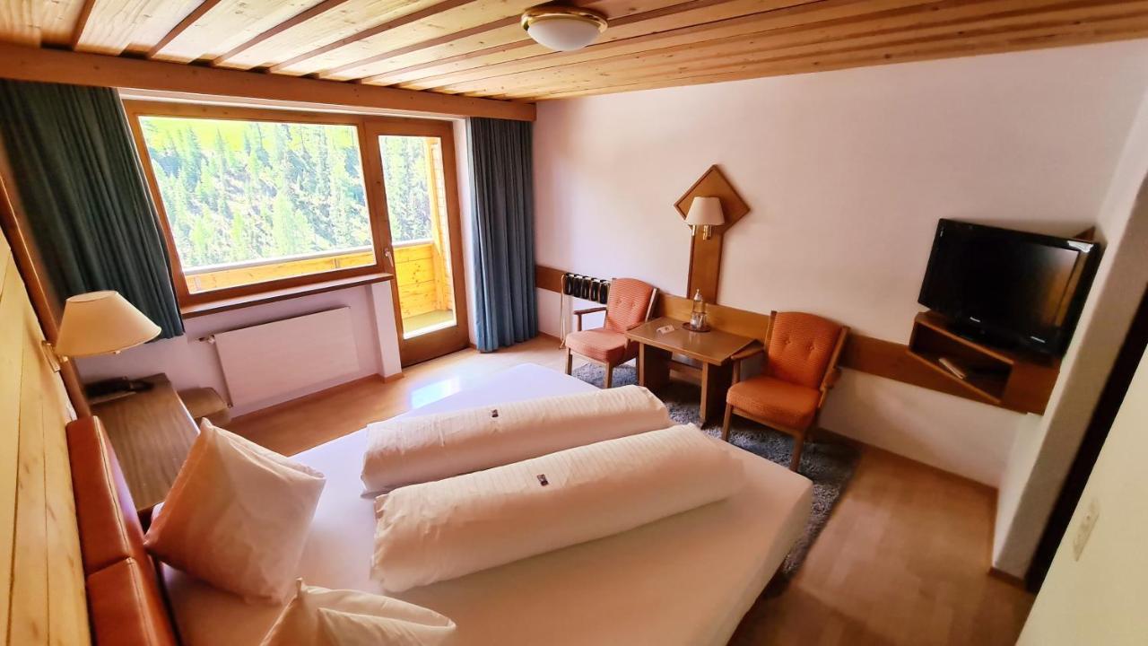 Hotel Cresta Замнаун Экстерьер фото