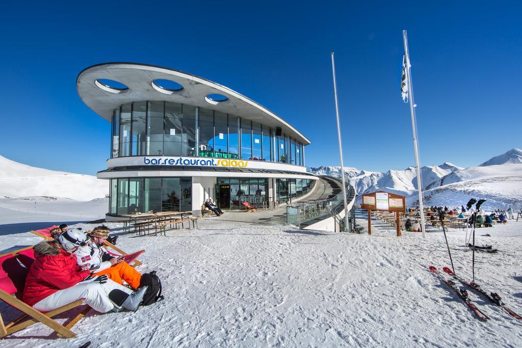 Hotel Cresta Замнаун Экстерьер фото